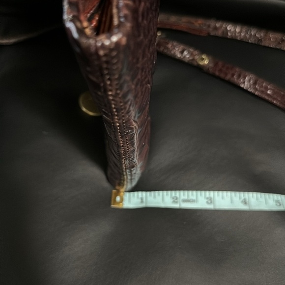 BRAHMIN Brown and Black Textured Cross post Bag with Gold Twist Lock Clasp - Picture 9 of 9